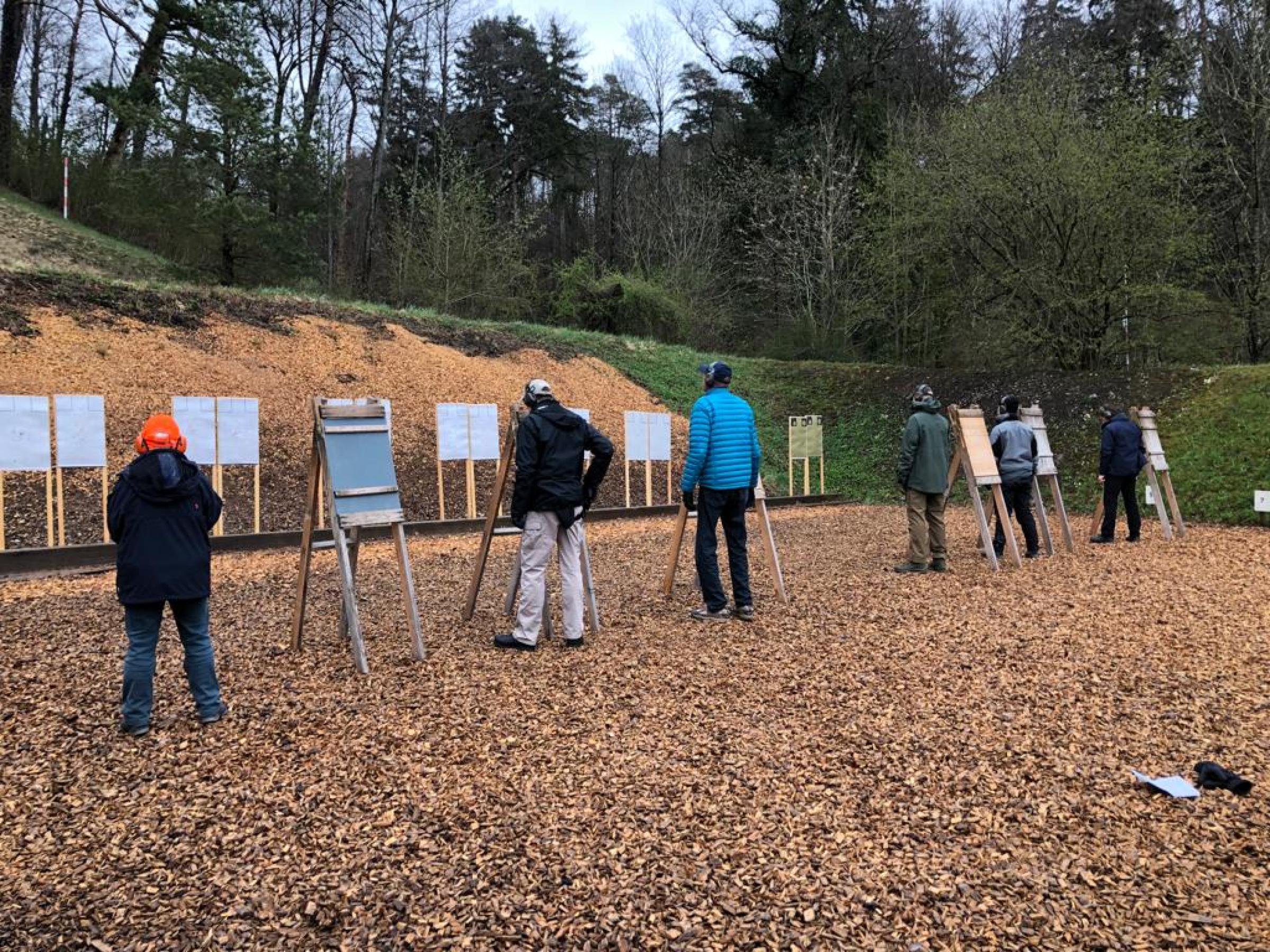 Die Offiziere beim KD-Box-Schiessen