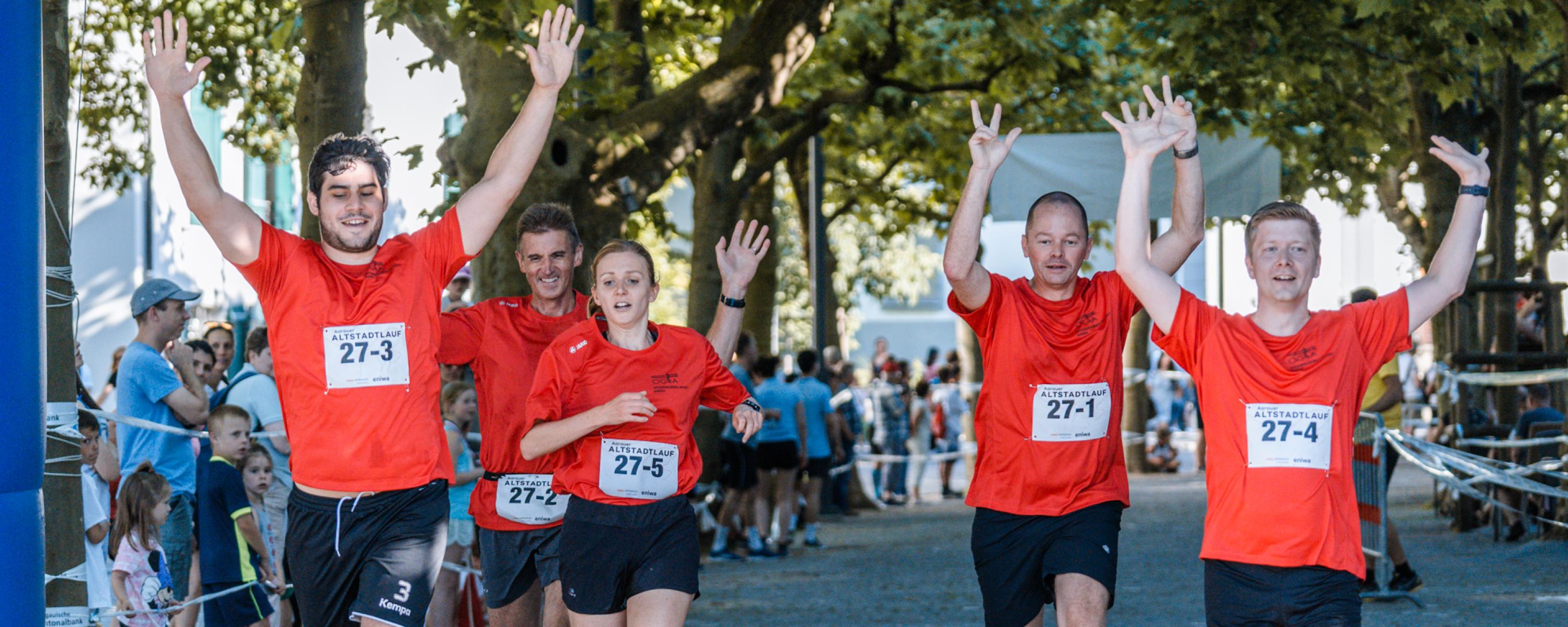 Die OG Aarau beim Zieleinlauf (Bild: Sandro Anderes)