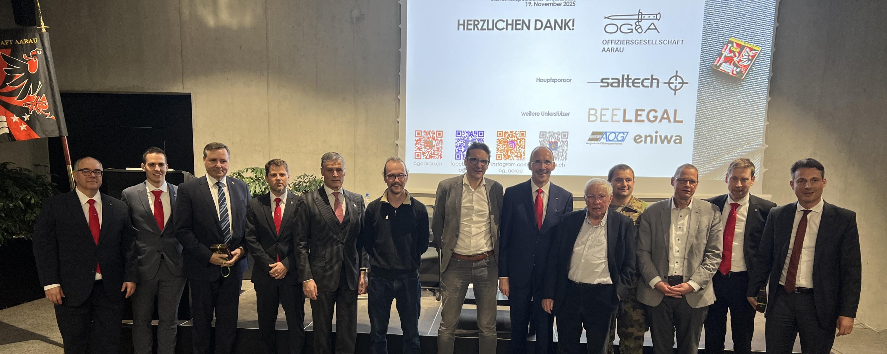 Gruppenfoto aller Teilnehmer und des Vorstandes der OG Aarau.