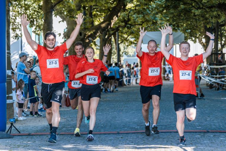 Die OG Aarau beim Zieleinlauf (Bild: Sandro Anderes)